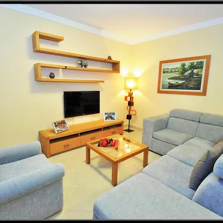 Exclusive Beachfront Apartment Armação de Pêra